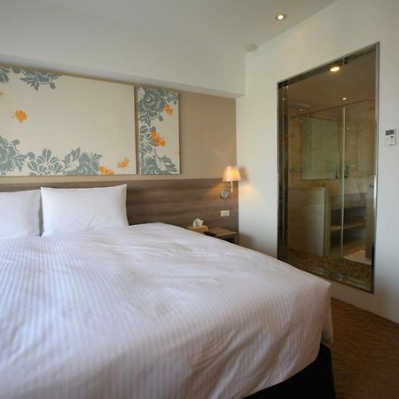 Aeris International Hotel Taichung Extérieur photo