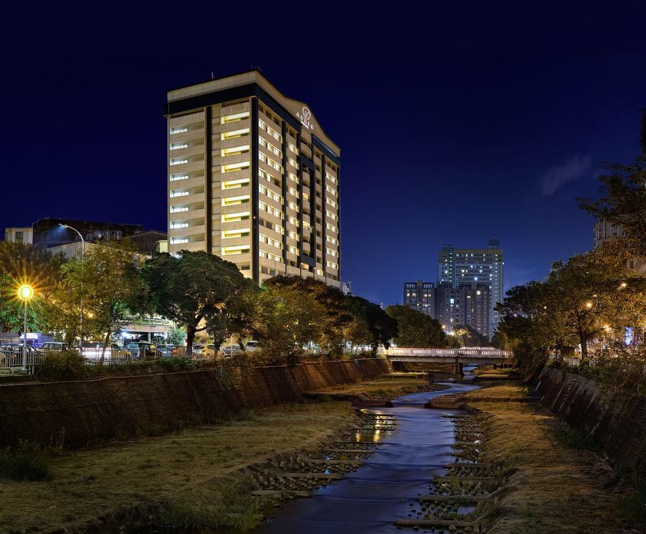 Aeris International Hotel Taichung Extérieur photo