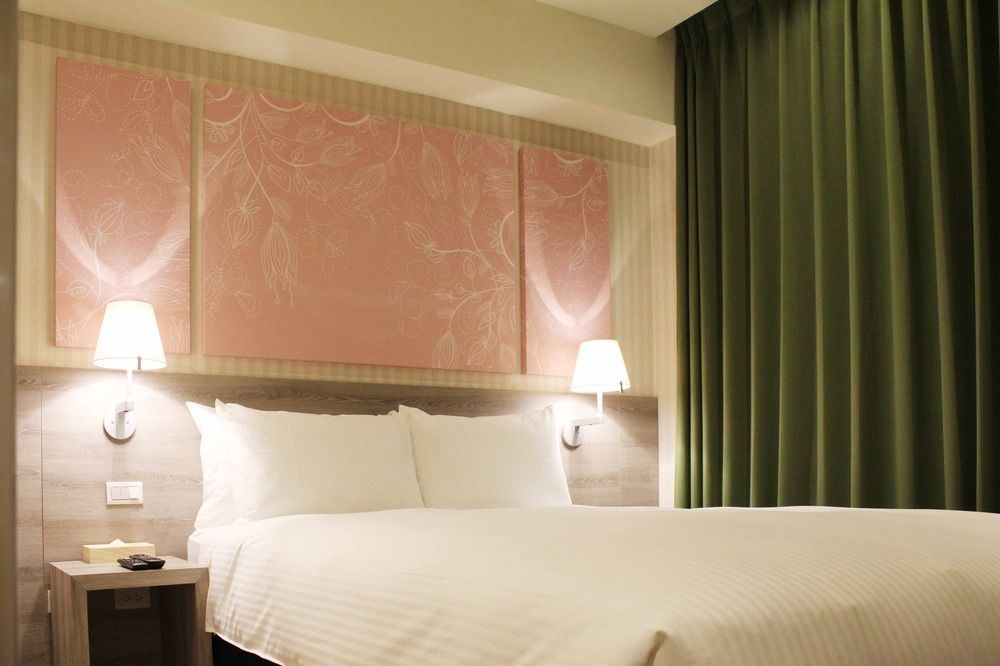Aeris International Hotel Taichung Extérieur photo