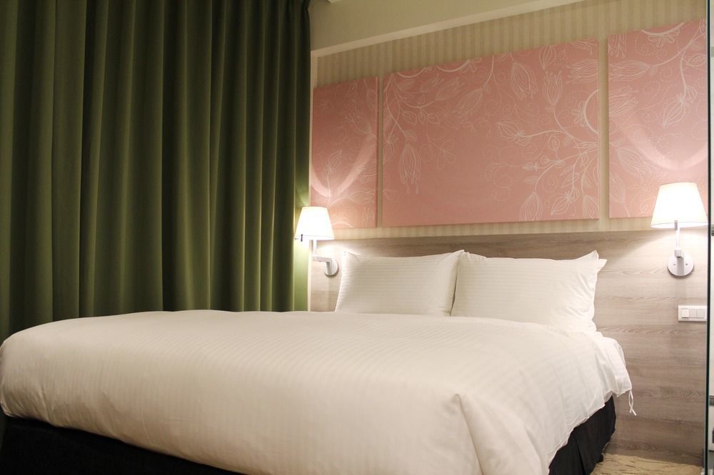 Aeris International Hotel Taichung Extérieur photo