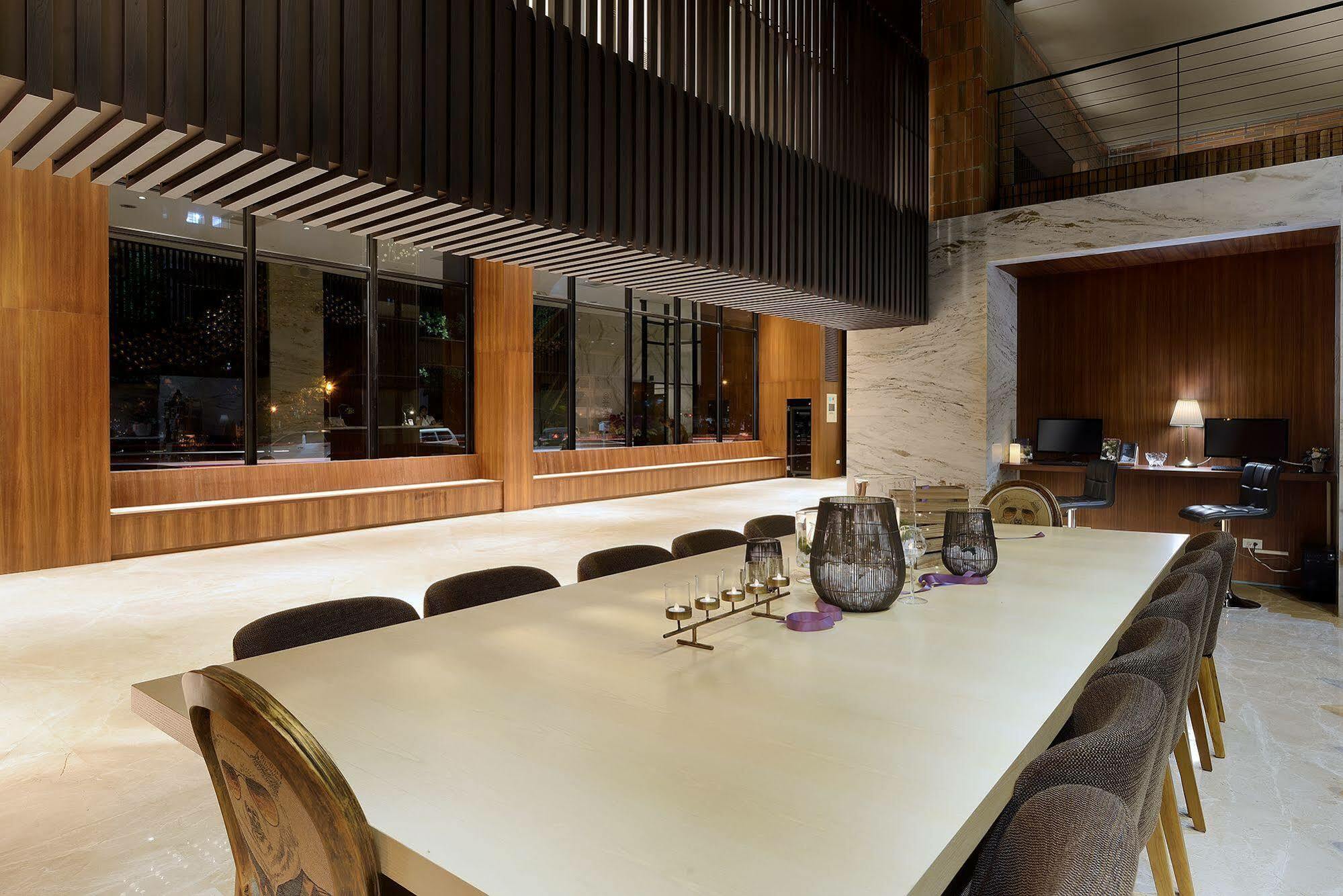 Aeris International Hotel Taichung Extérieur photo