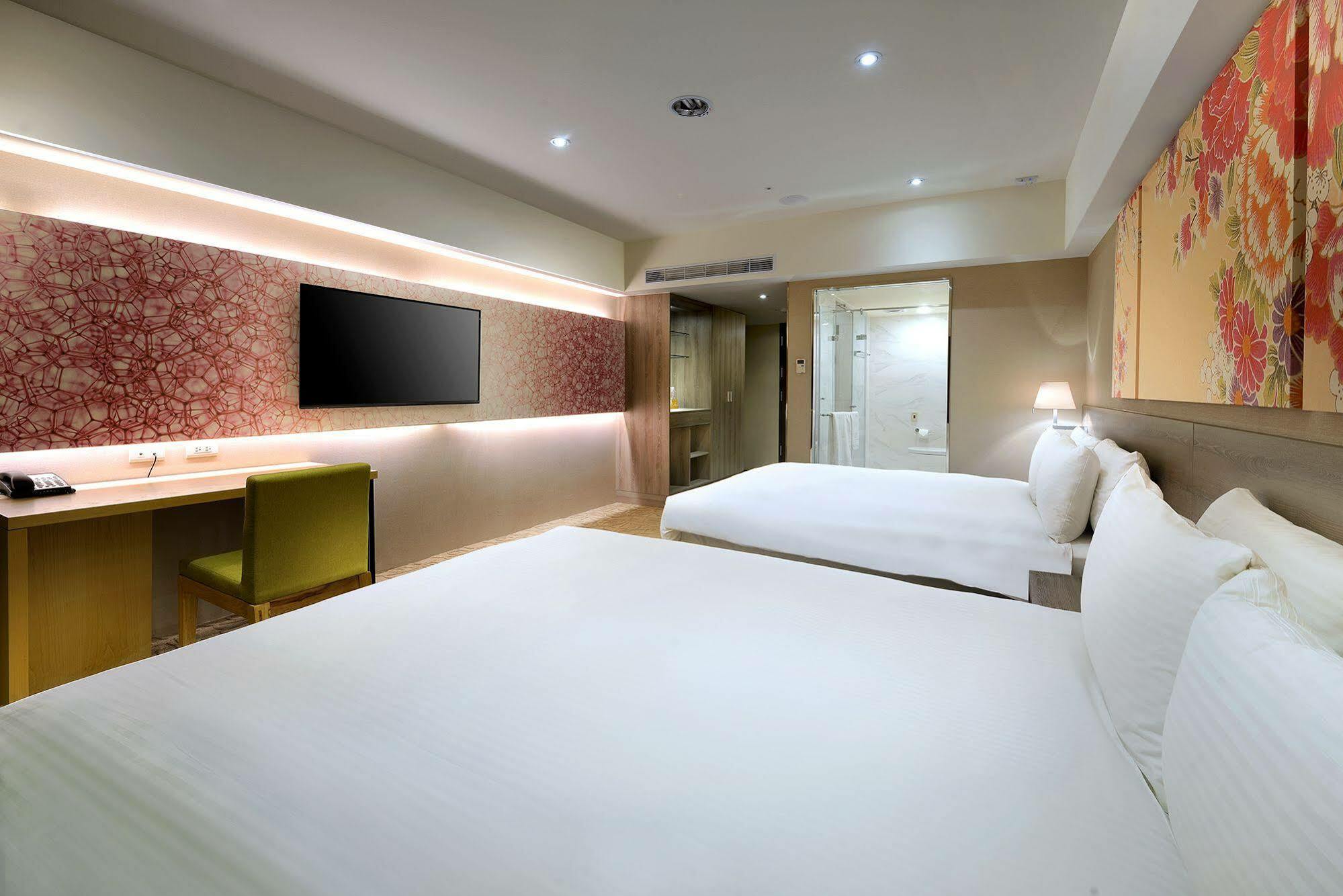 Aeris International Hotel Taichung Extérieur photo