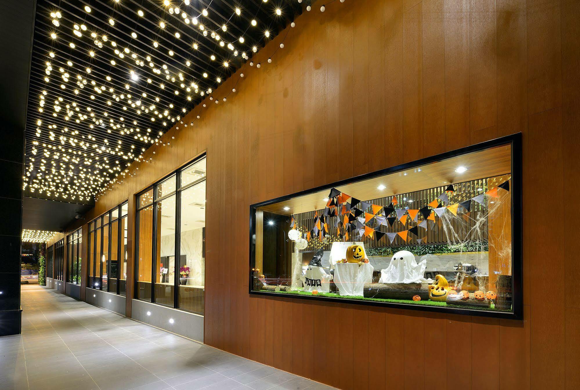 Aeris International Hotel Taichung Extérieur photo